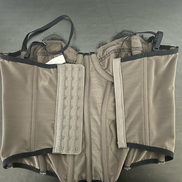 Urban Outfitters Out From Under Modern Love Corset - Picture 3 of 3